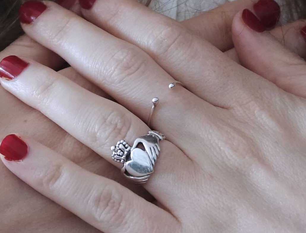 ring on hand